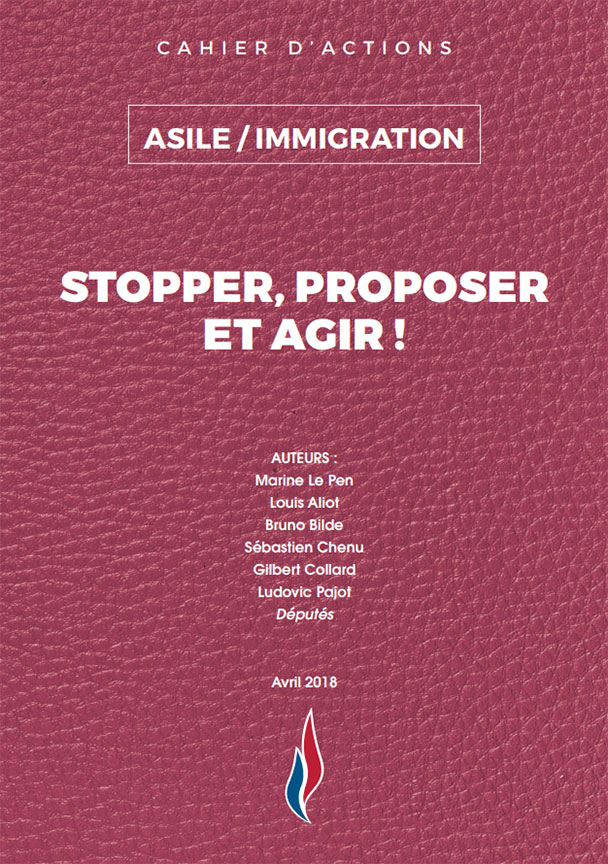 Loi Asile et Immigration : Marine Le Pen présente le contre-projet du Front National